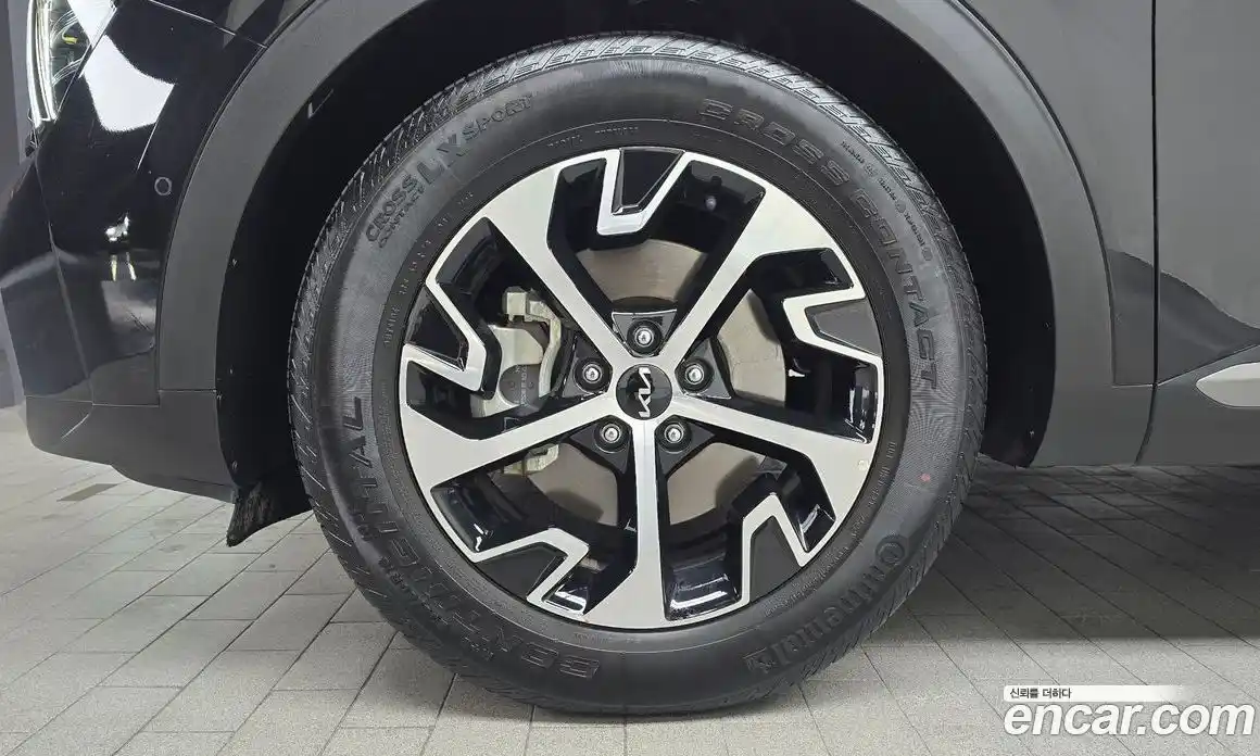 Kia Sportage 2023 1.6 Автомат в Москве № 338235, фото 10