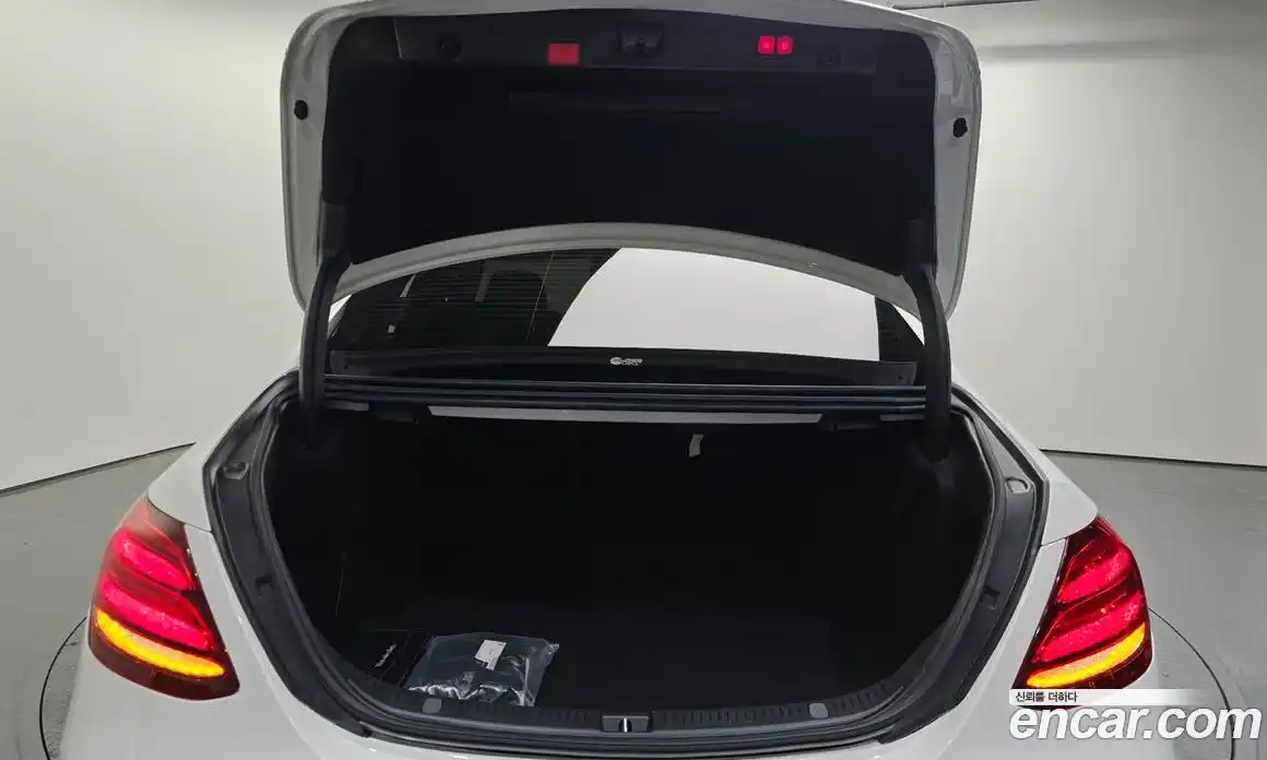 Mercedes-Benz E-Class 2020 1.9 Автомат в Москве № 342426, фото 18