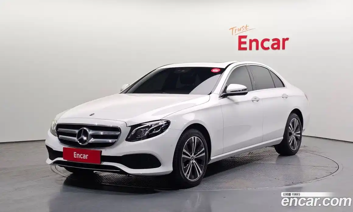 Mercedes-Benz E-Class 2020 1.9 Автомат в Москве № 342426, фото 7