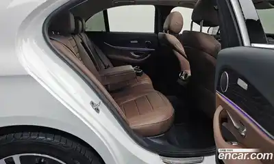 Mercedes-Benz E-Class 2020 1.9 Автомат в Москве № 342426, миниатюра 10