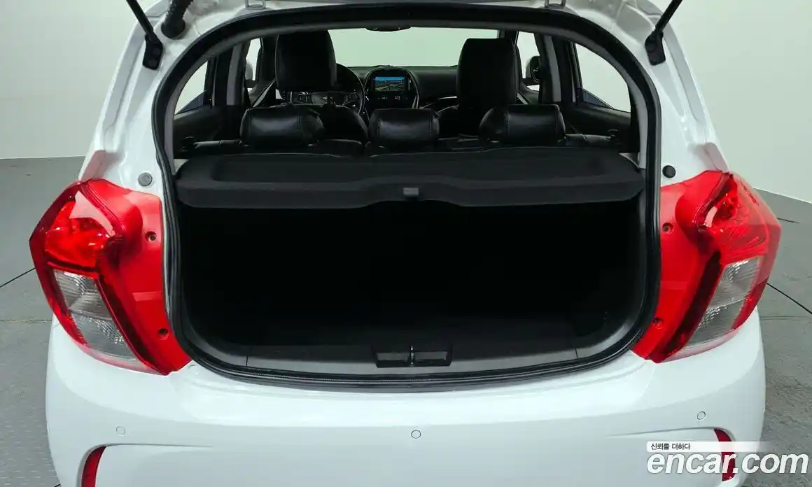 Chevrolet Spark 2017 1.0 Автомат в Москве № 37863, фото 11