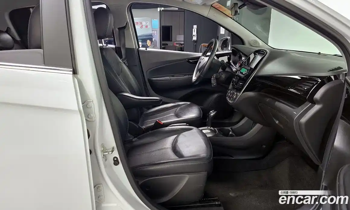 Chevrolet Spark 2017 1.0 Автомат в Москве № 37863, фото 13