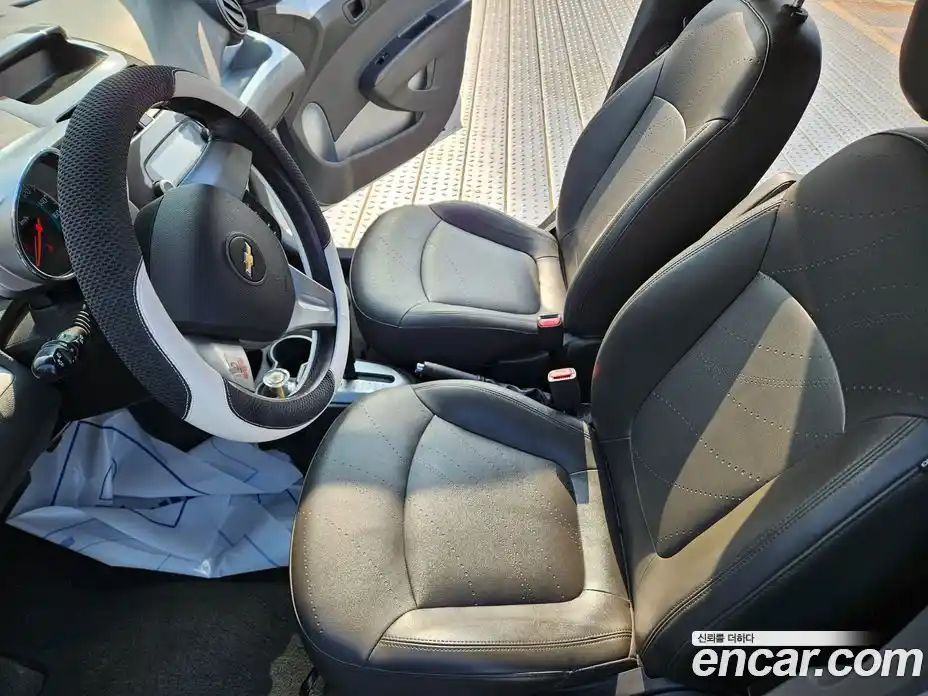 Chevrolet Spark 2014 1.0 Автомат в Москве № 38288, фото 11