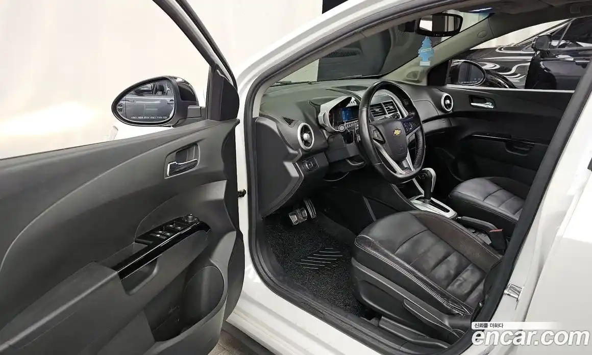 Chevrolet Aveo 2014 1.4 Автомат в Москве № 38893, фото 11