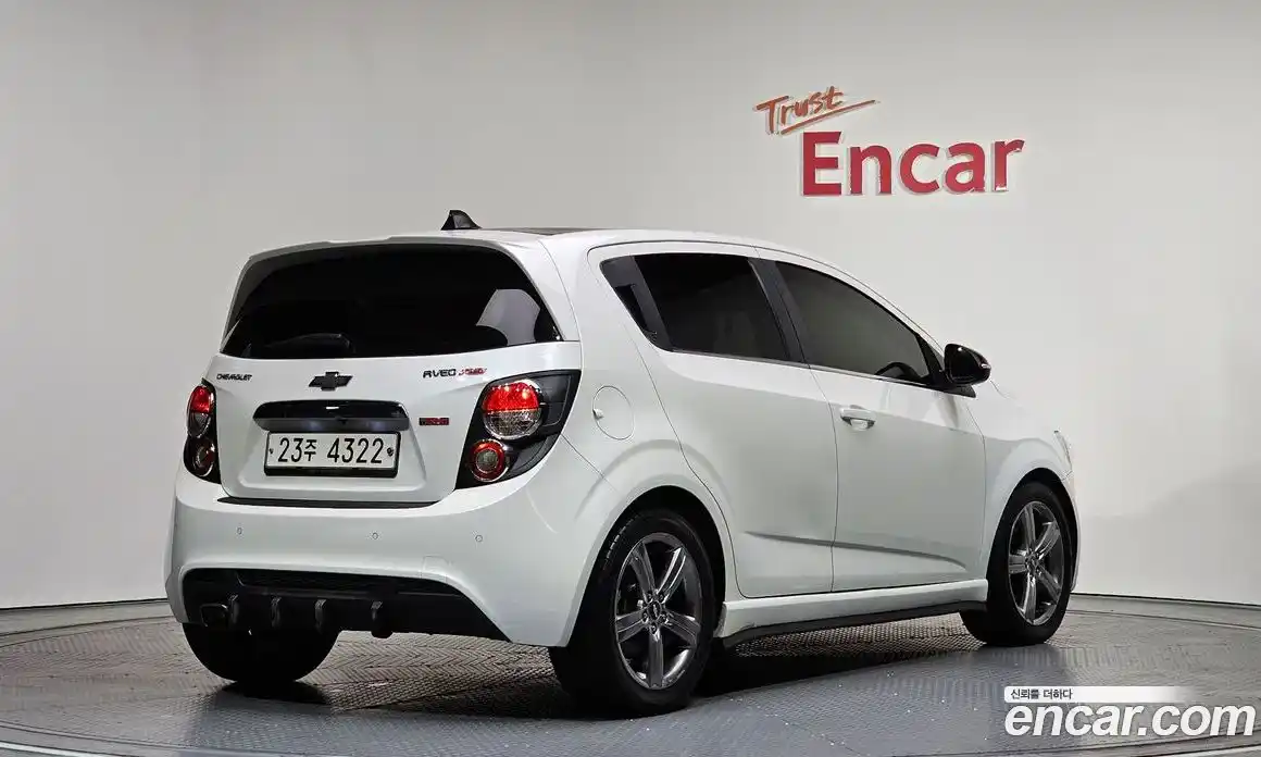 Chevrolet Aveo 2014 1.4 Автомат в Москве № 38893, фото 6