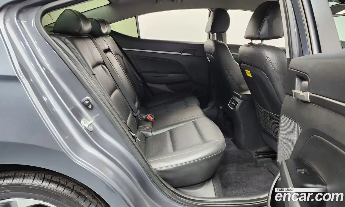 Hyundai Avante 2017 1.6 Автомат в Москве № 399147, фото 12