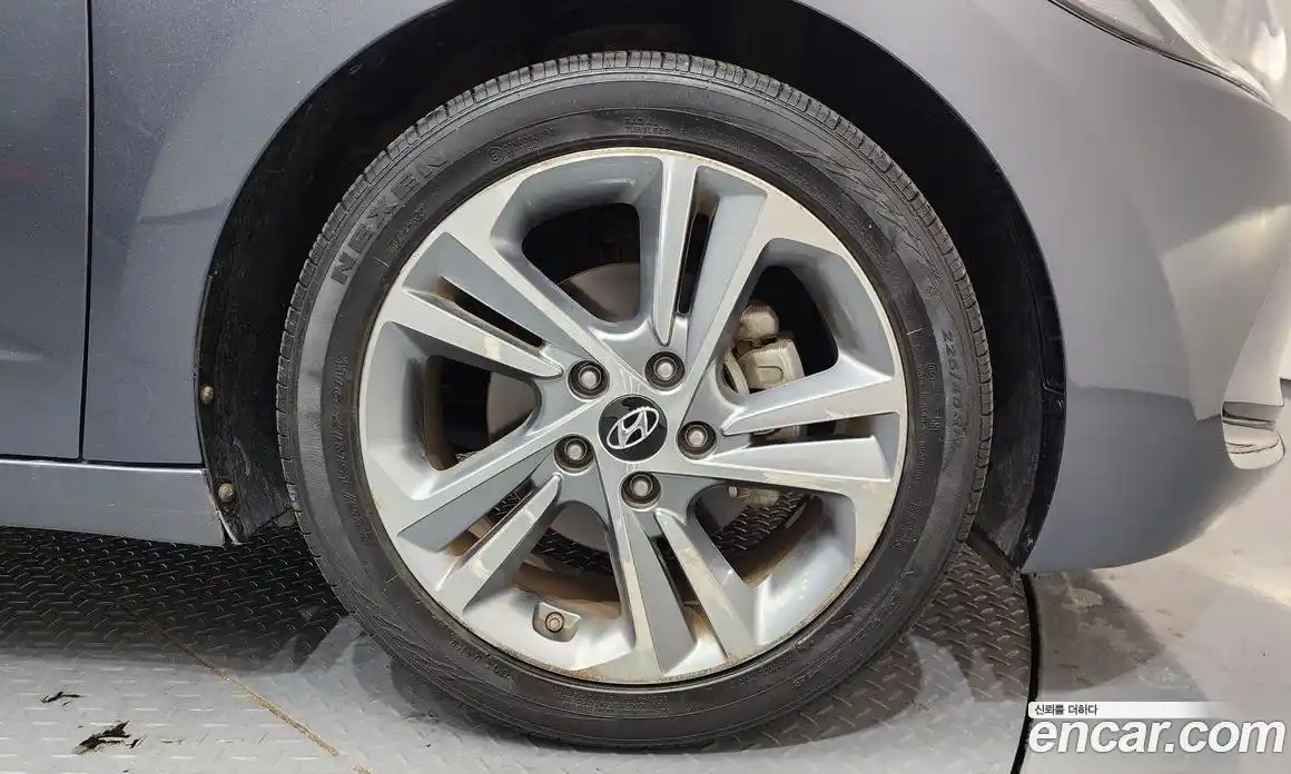 Hyundai Avante 2017 1.6 Автомат в Москве № 399147, фото 5