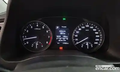 Hyundai Avante 2017 1.6 Автомат в Москве № 399147, миниатюра 8