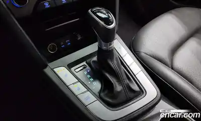 Hyundai Avante 2017 1.6 Автомат в Москве № 399147, миниатюра 9