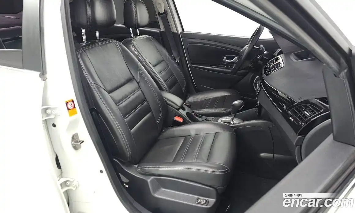 Renault SM3 2016 1.6 Автомат в Москве № 399186, фото 10