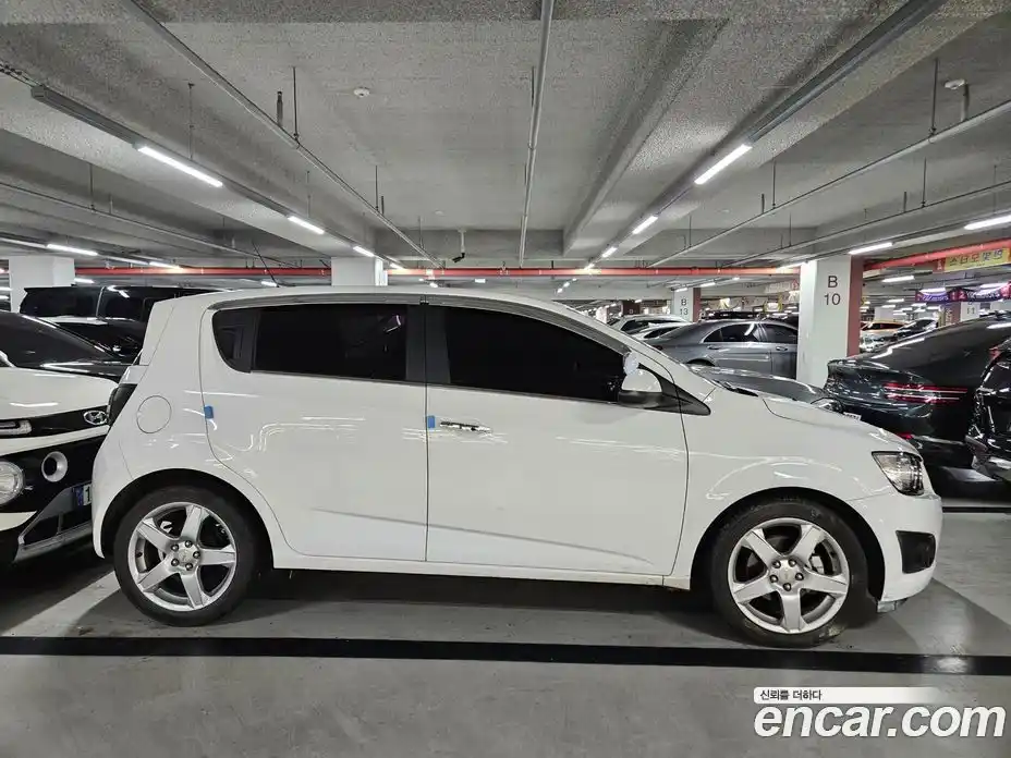 Chevrolet Aveo 2012 1.6 Автомат в Москве № 41487, фото 3