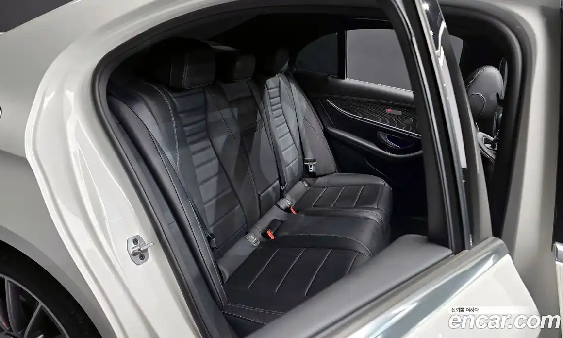 Mercedes-Benz E-Class 2022 2.0 Автомат в Москве № 427856, фото 12