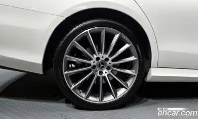 Mercedes-Benz E-Class 2022 2.0 Автомат в Москве № 427856, миниатюра 5