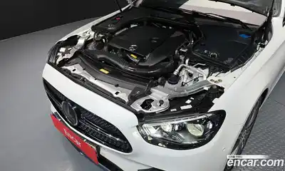 Mercedes-Benz E-Class 2022 2.0 Автомат в Москве № 427856, миниатюра 6