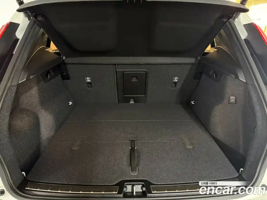 Volvo XC40 2025 2.0 Автомат в Москве № 430258, фото 12