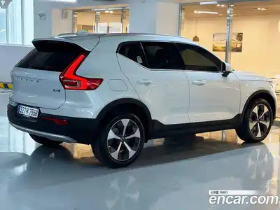 Volvo XC40 2025 2.0 Автомат в Москве № 430258, миниатюра 2