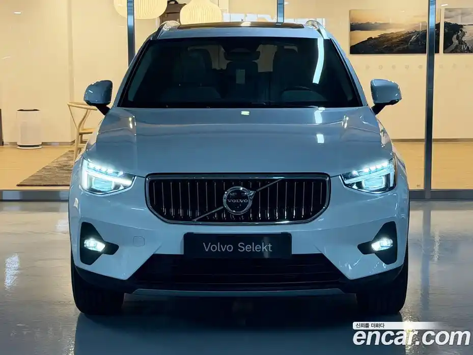 Volvo XC40 2025 2.0 Автомат в Москве № 430258, фото 3