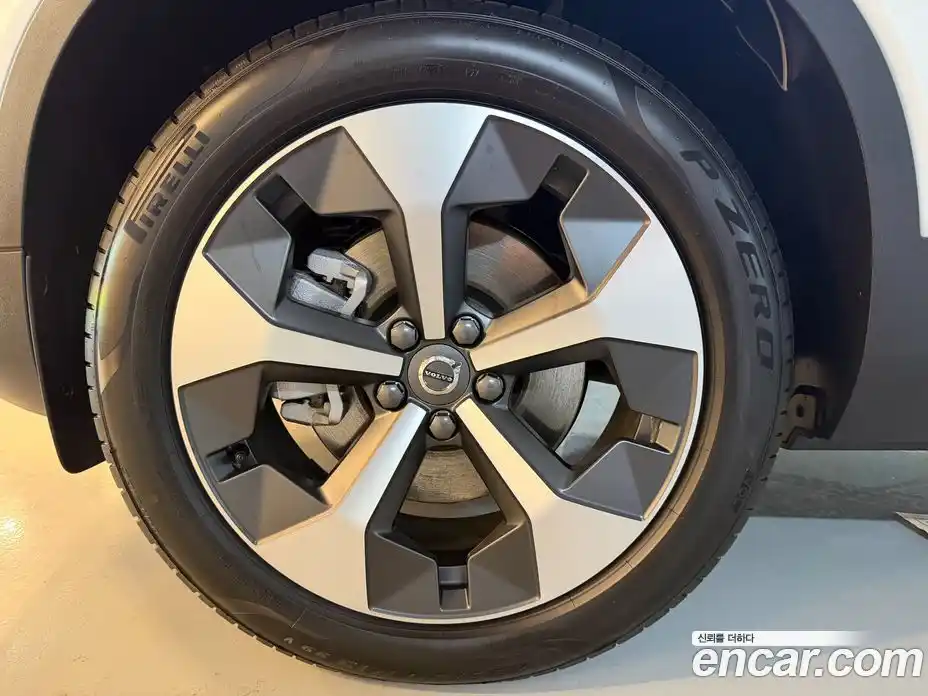 Volvo XC40 2025 2.0 Автомат в Москве № 430258, фото 5