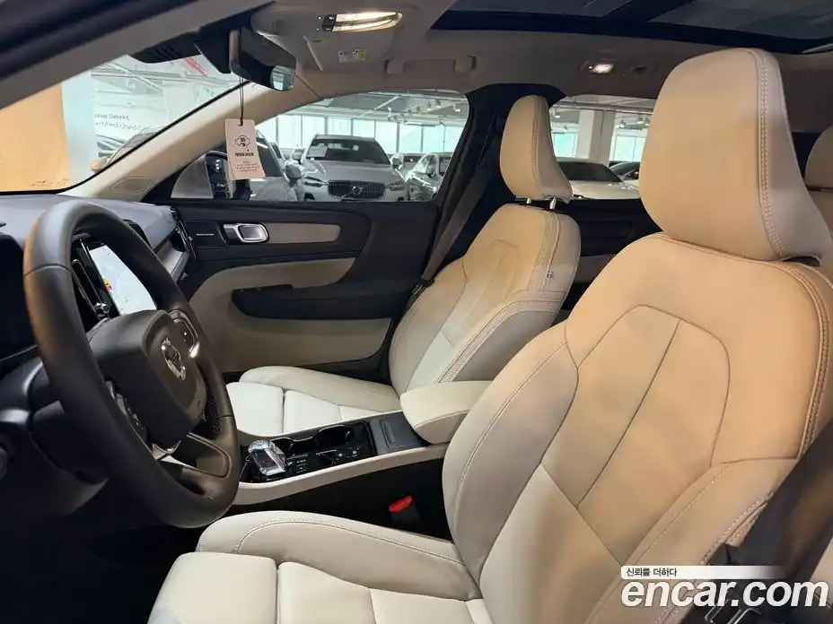 Volvo XC40 2025 2.0 Автомат в Москве № 430258, фото 10