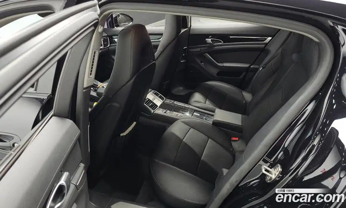 Porsche Panamera 2015 3.6 Автомат в Москве № 430754, фото 12