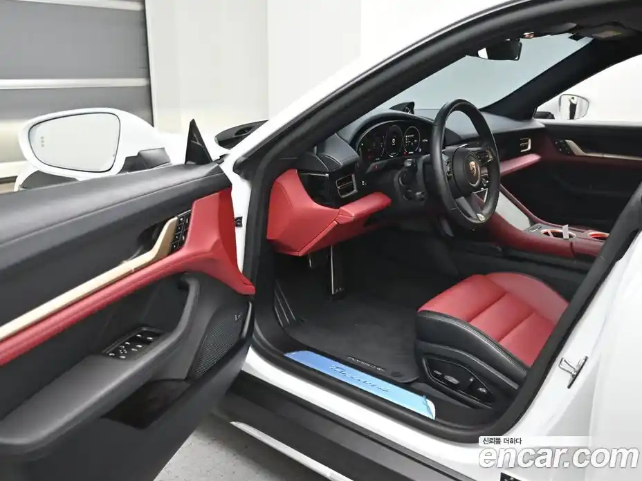 Porsche Taycan 2025 0.1 Автомат в Москве № 430974, фото 7