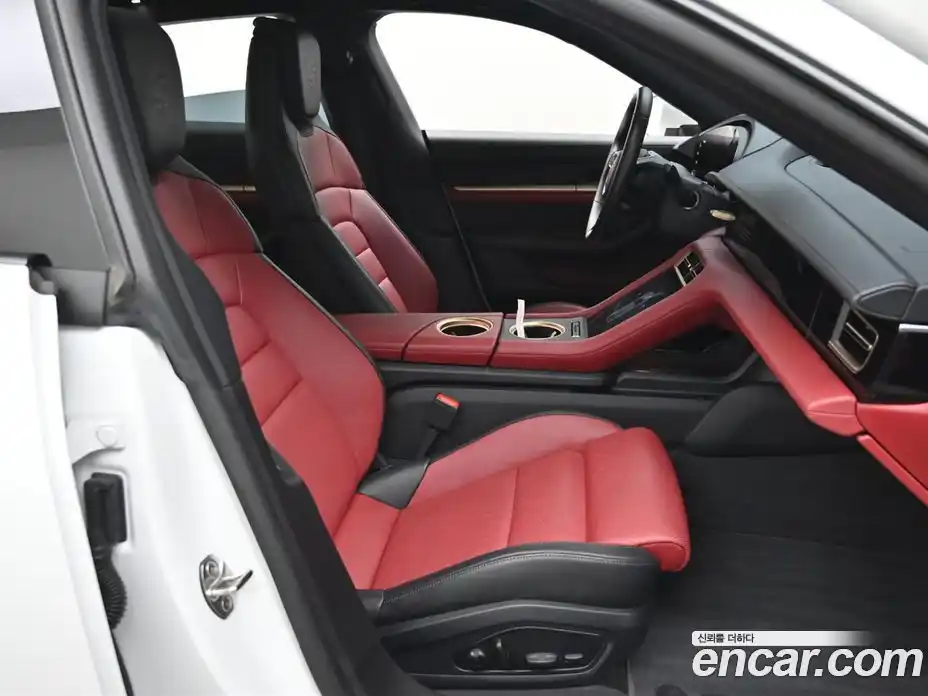 Porsche Taycan 2025 0.1 Автомат в Москве № 430974, фото 10