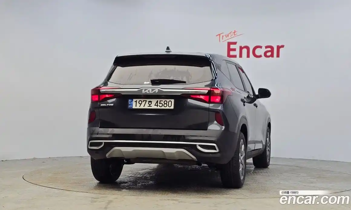 Kia Seltos 2023 1.6 Автомат в Москве № 461821, фото 4