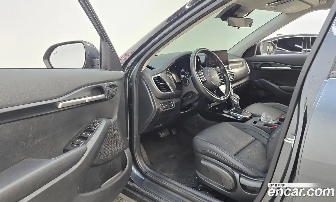 Kia Seltos 2023 1.6 Автомат в Москве № 461821, фото 10