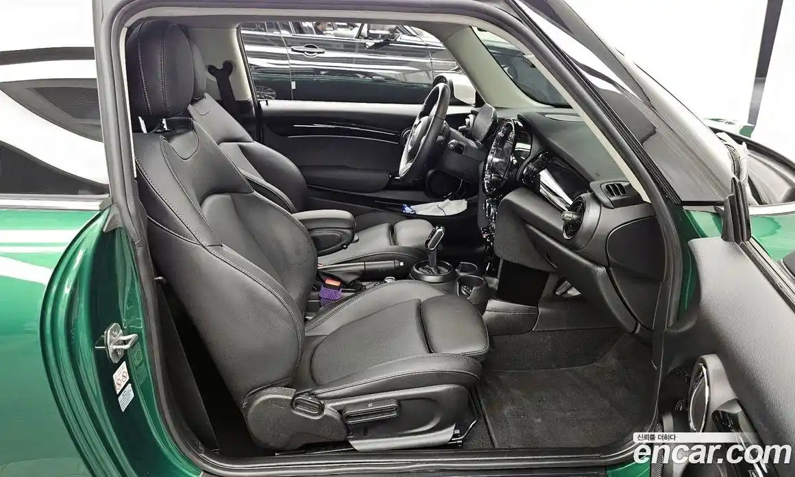 Mini Cooper 2023 1.5 Автомат в Москве № 471842, фото 11