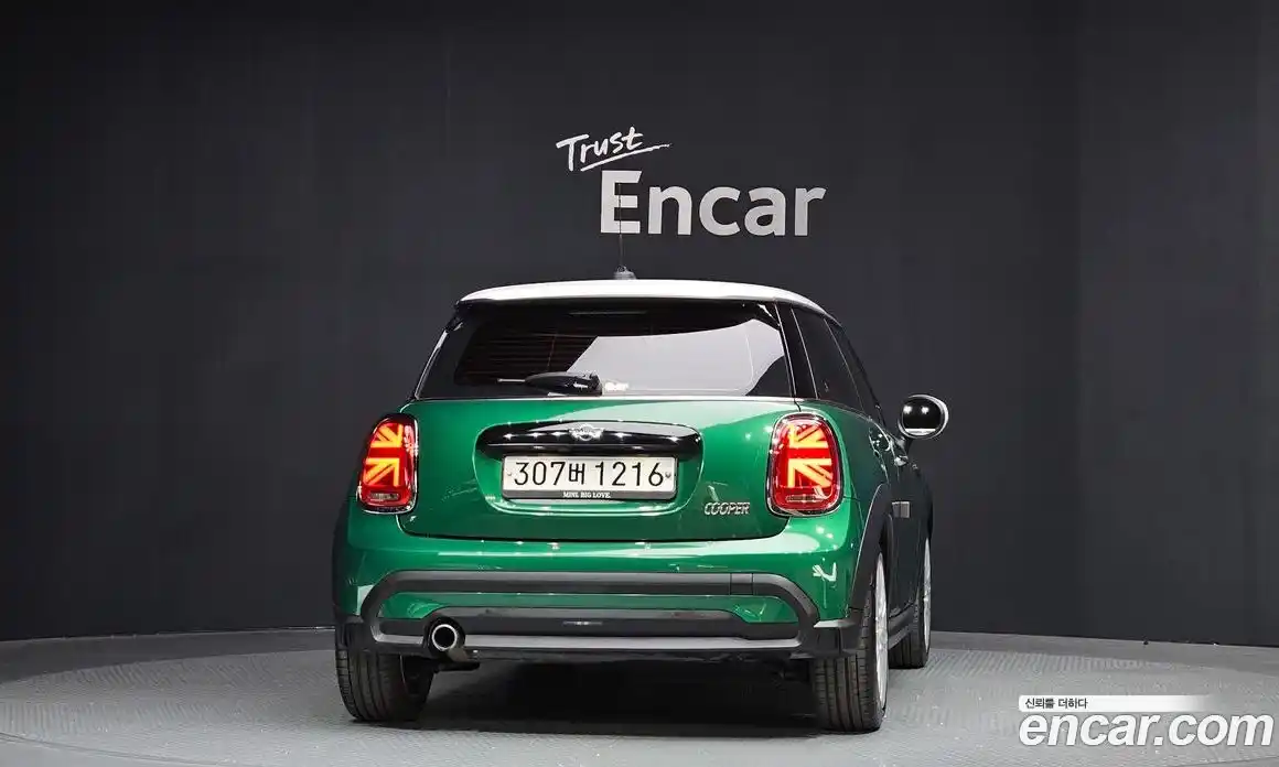 Mini Cooper 2023 1.5 Автомат в Москве № 471842, фото 4