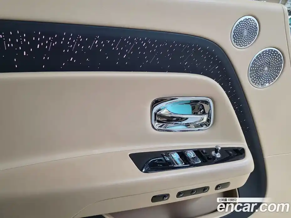 Rolls-Royce Spectre 2024 0.3 Автомат в Москве № 474870, фото 16