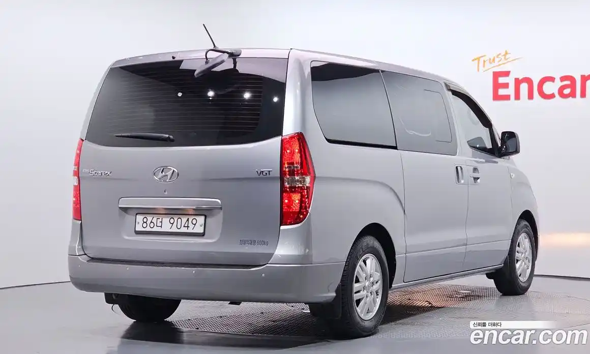 Hyundai Starex 2016 2.5 Автомат в Москве № 48735, фото 6