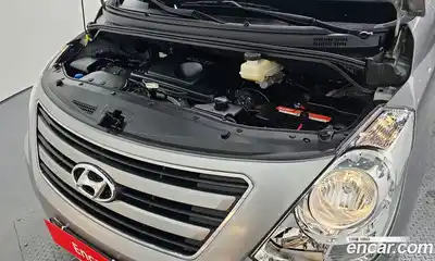 Hyundai Starex 2016 2.5 Автомат в Москве № 48735, миниатюра 7