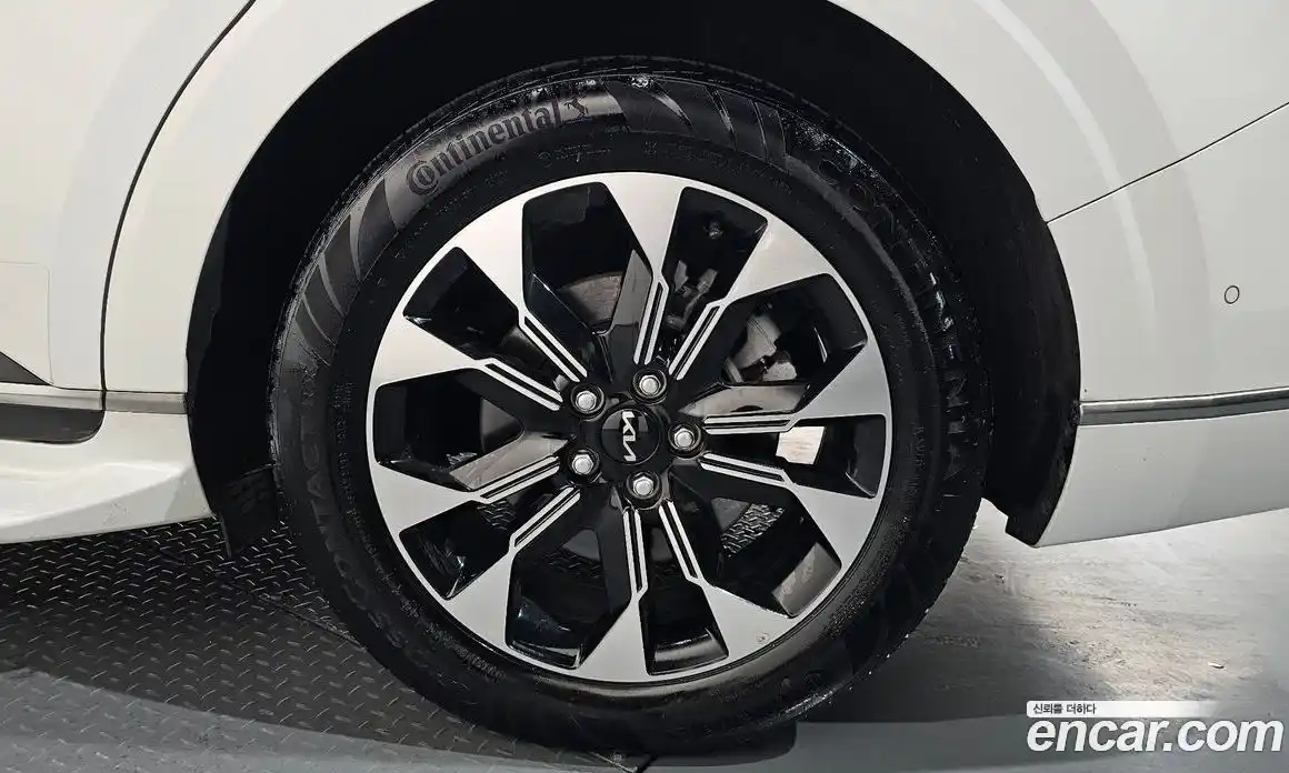 Kia Canival 2023 3.5 Автомат в Москве № 52571, фото 11