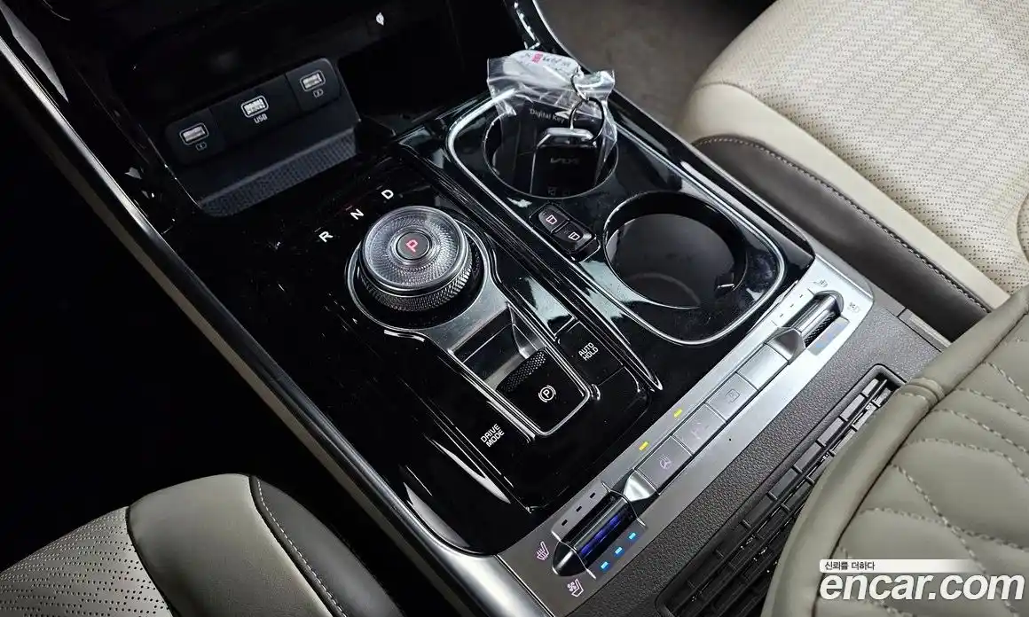 Kia Canival 2023 3.5 Автомат в Москве № 52571, фото 15