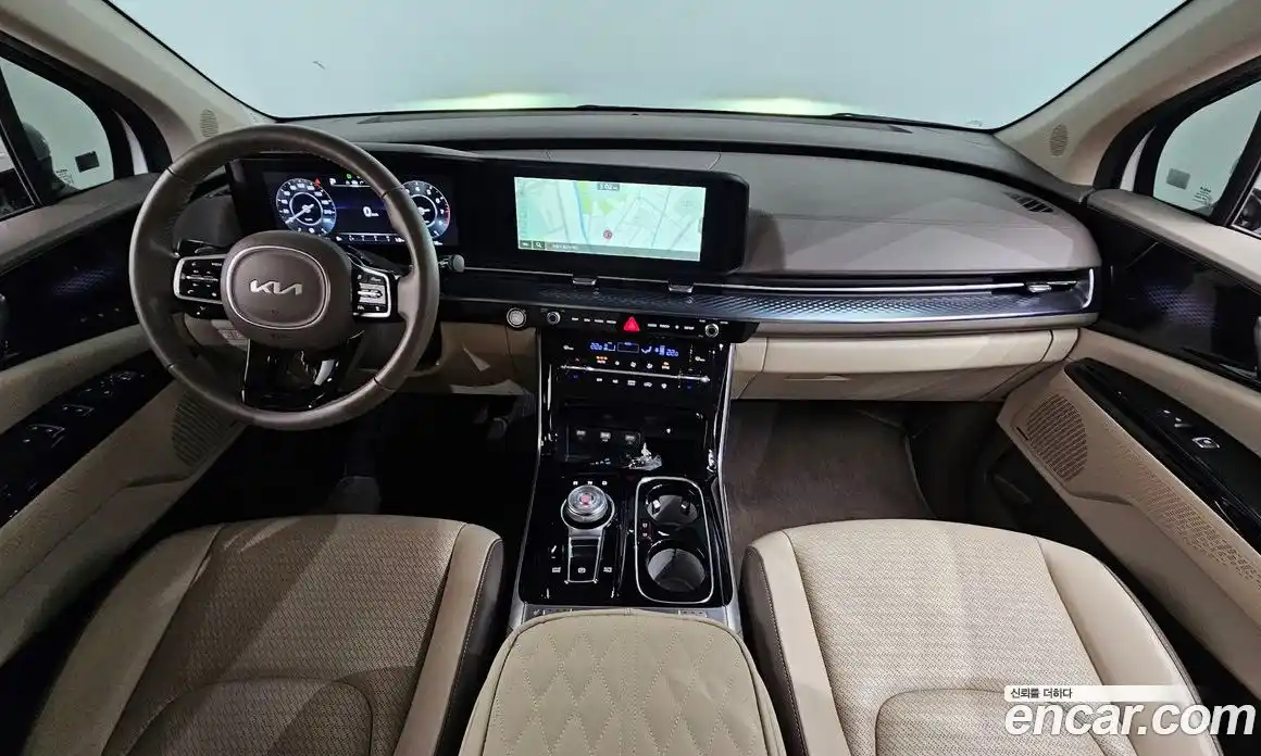 Kia Canival 2023 3.5 Автомат в Москве № 52571, фото 17