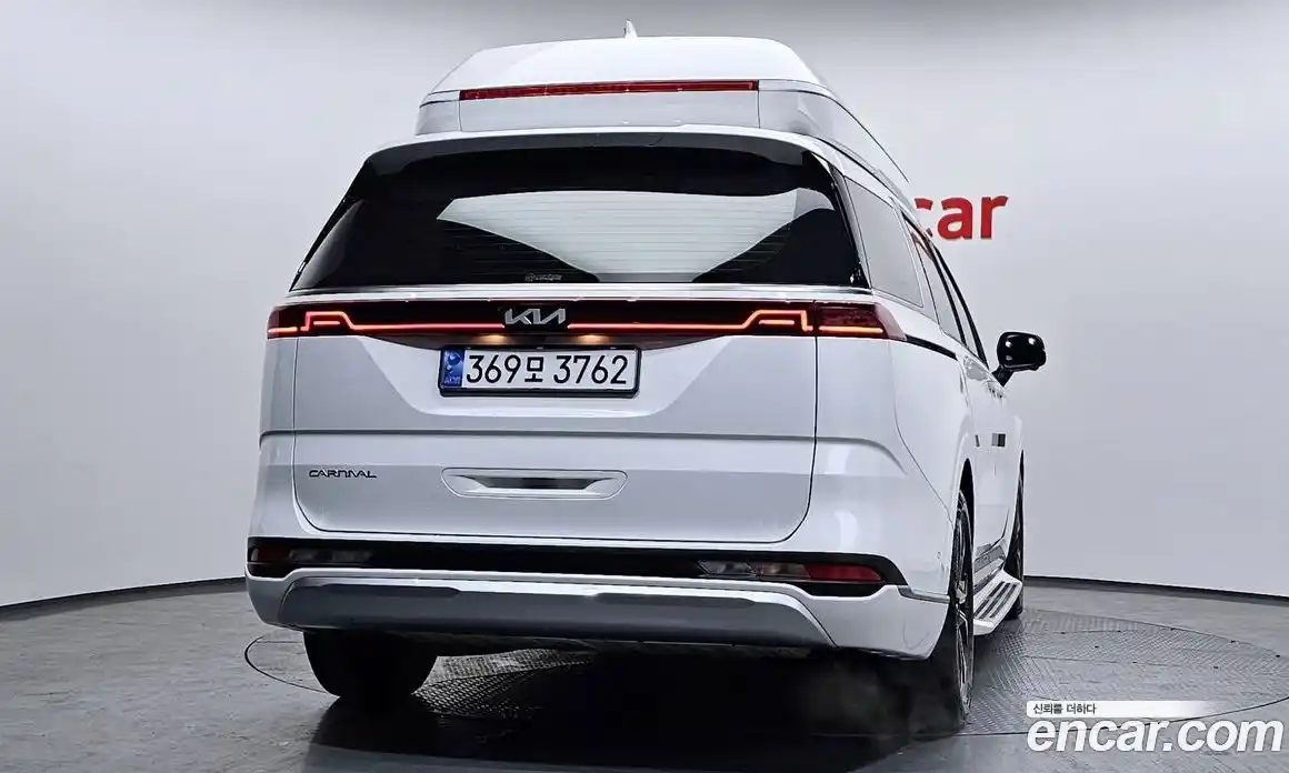 Kia Canival 2023 3.5 Автомат в Москве № 52571, фото 5