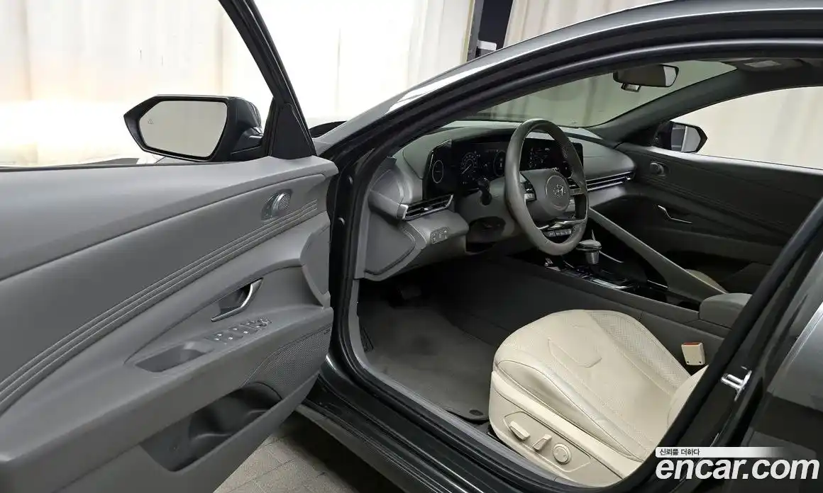 Hyundai Avante 2023 1.6 Автомат в Москве № 5722, фото 5