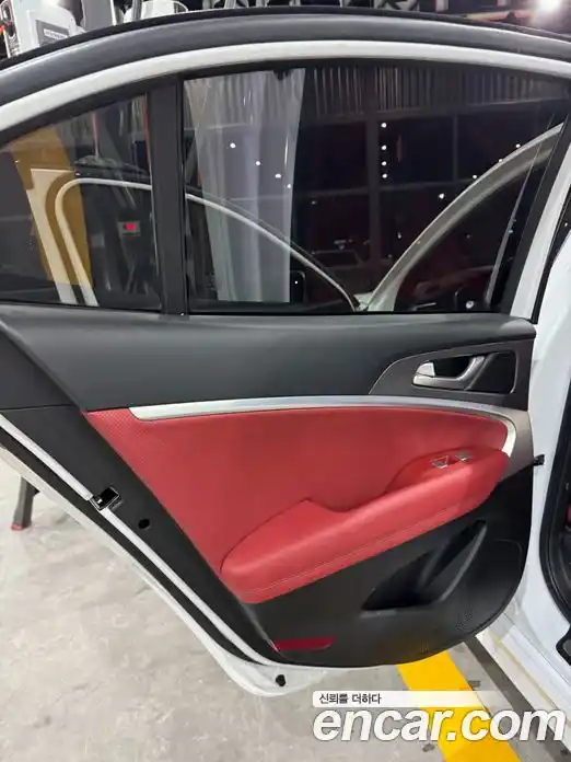 Genesis G70 2024 2.5 Автомат в Москве № 58339, фото 13