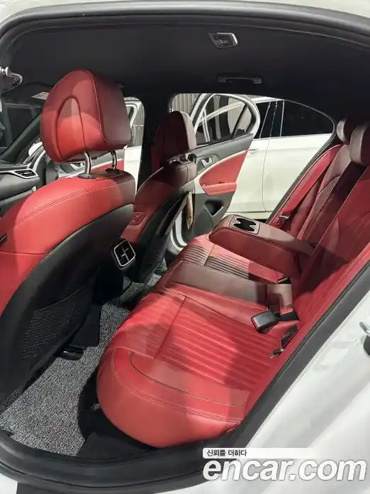 Genesis G70 2024 2.5 Автомат в Москве № 58339, фото 18