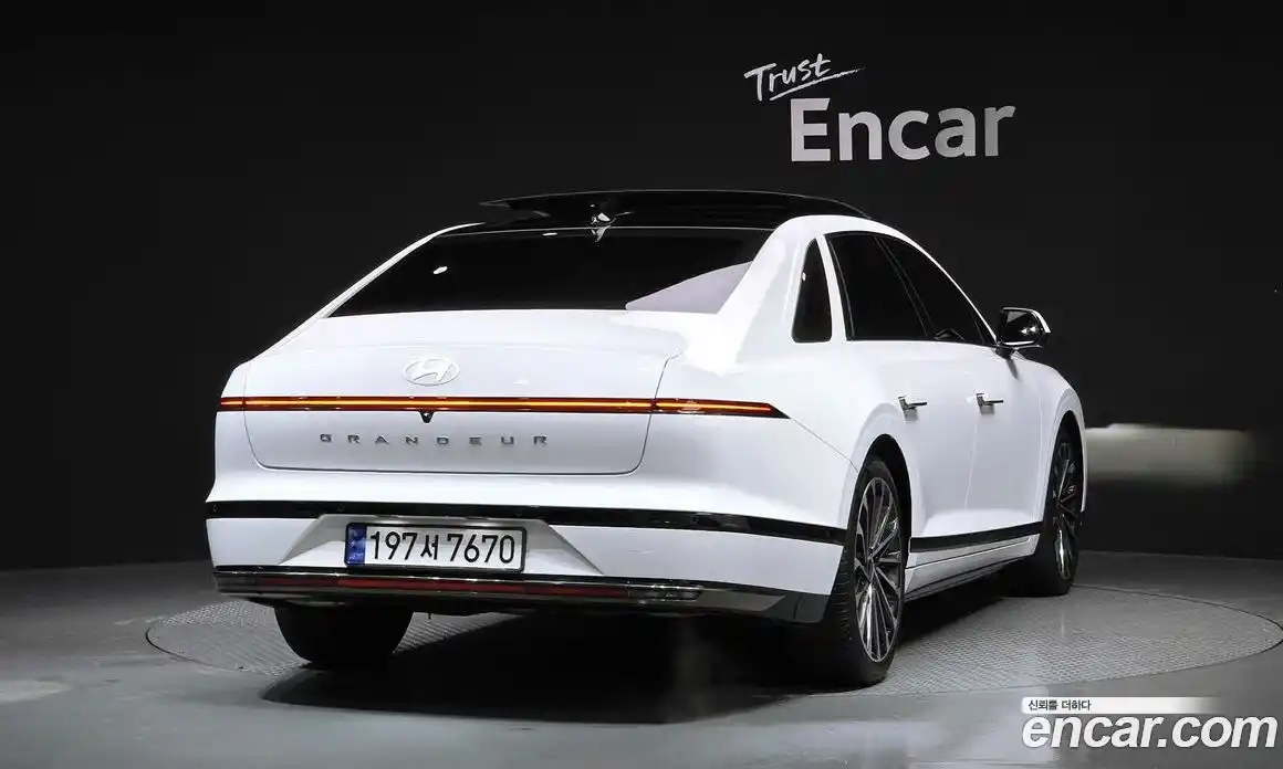 Hyundai Grandeur 2023 2.5 Автомат в Москве № 9285, фото 14