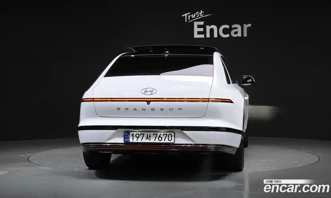 Hyundai Grandeur 2023 2.5 Автомат в Москве № 9285, фото 18