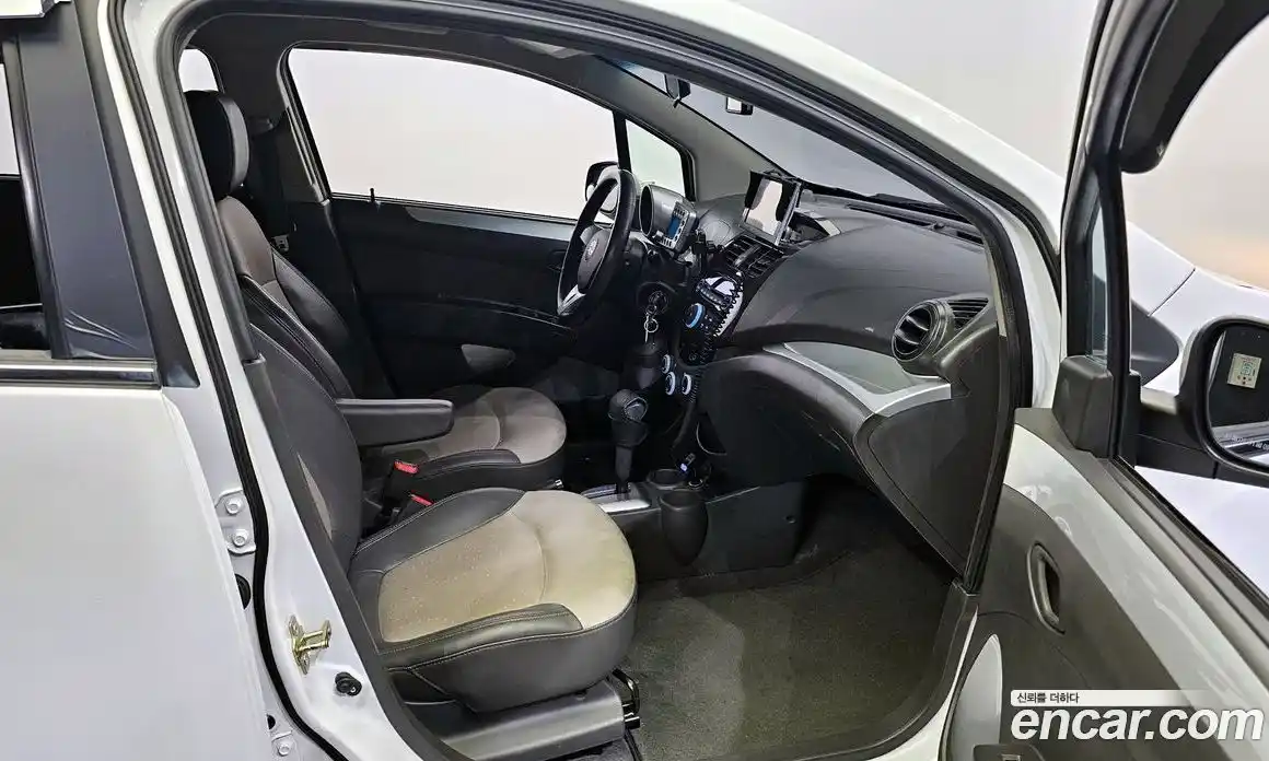 Chevrolet Spark 2012 1.0 Автомат в Москве № 99775, фото 17