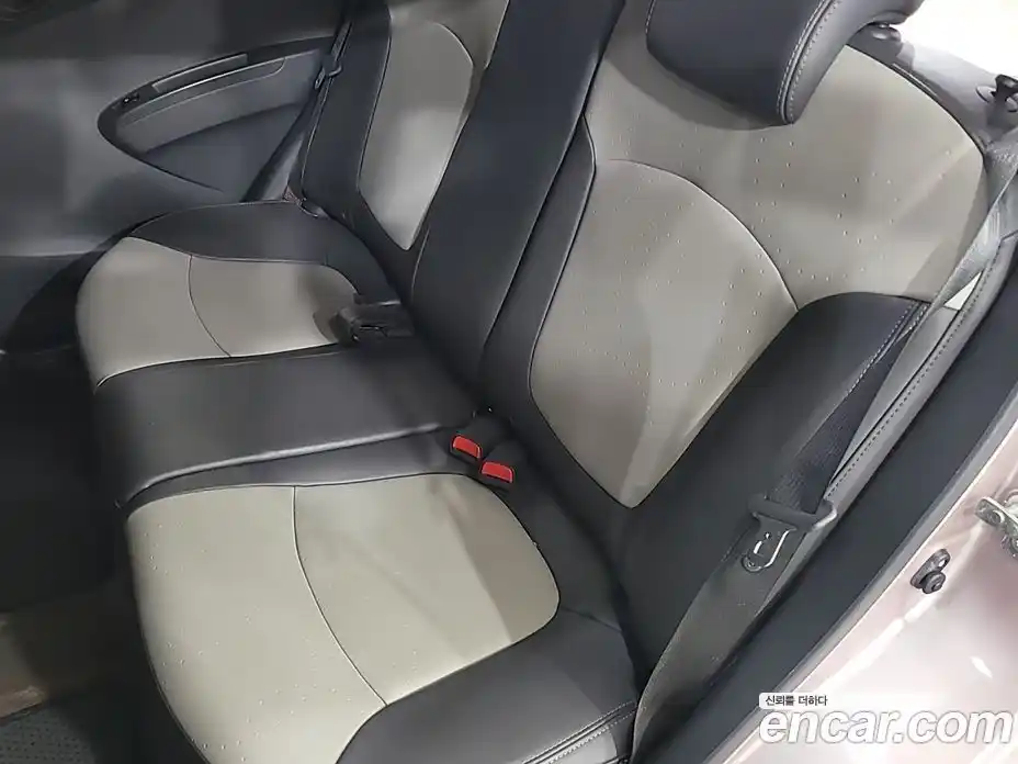 Chevrolet Spark 2012 1.0 Автомат в Москве № 104338, фото 14