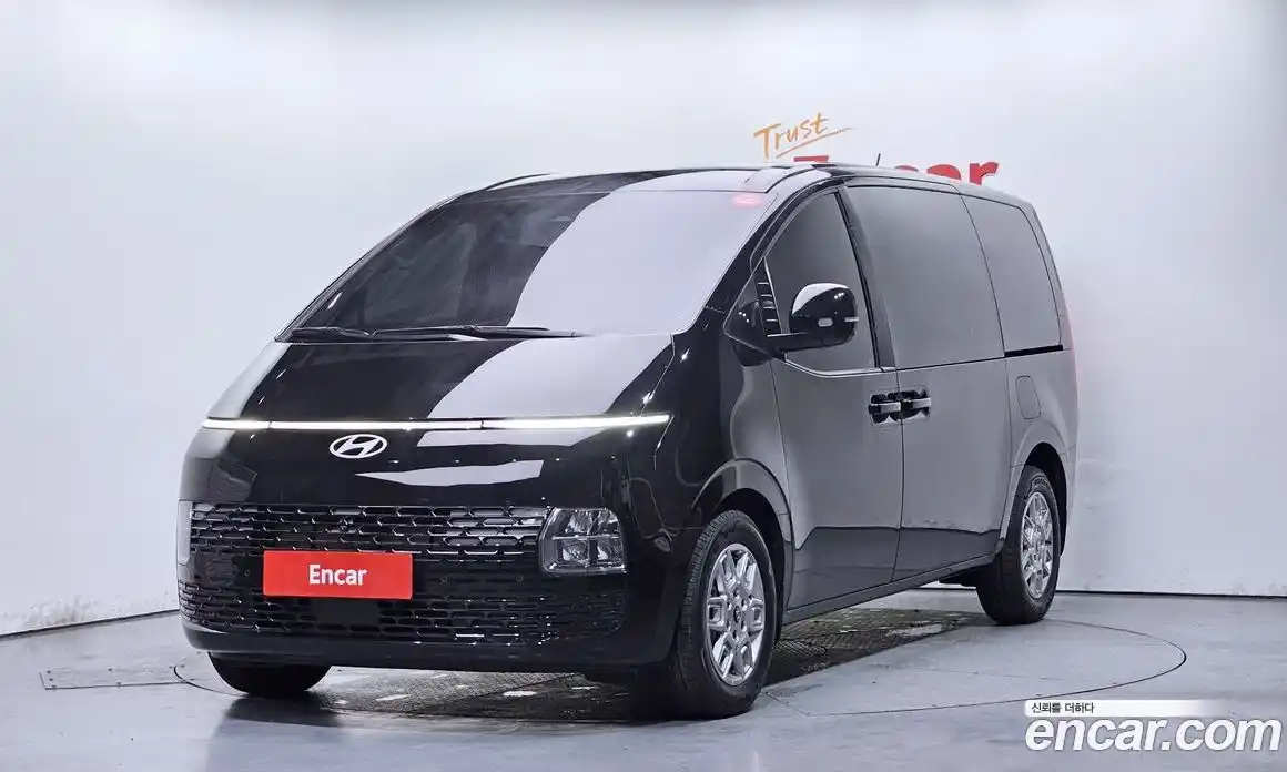 Hyundai Staria 2025 3.5 Автомат в Москве № 107910, фото 3