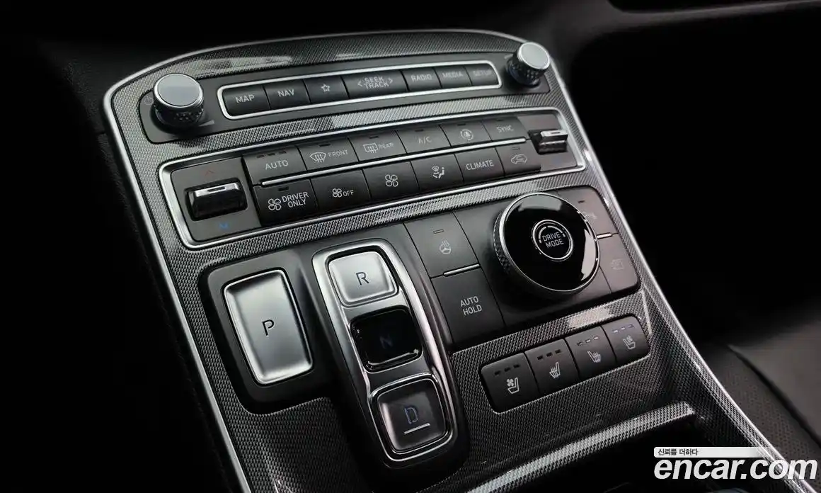 Hyundai Santa Fe 2022 1.6 Автомат в Москве № 109088, фото 16