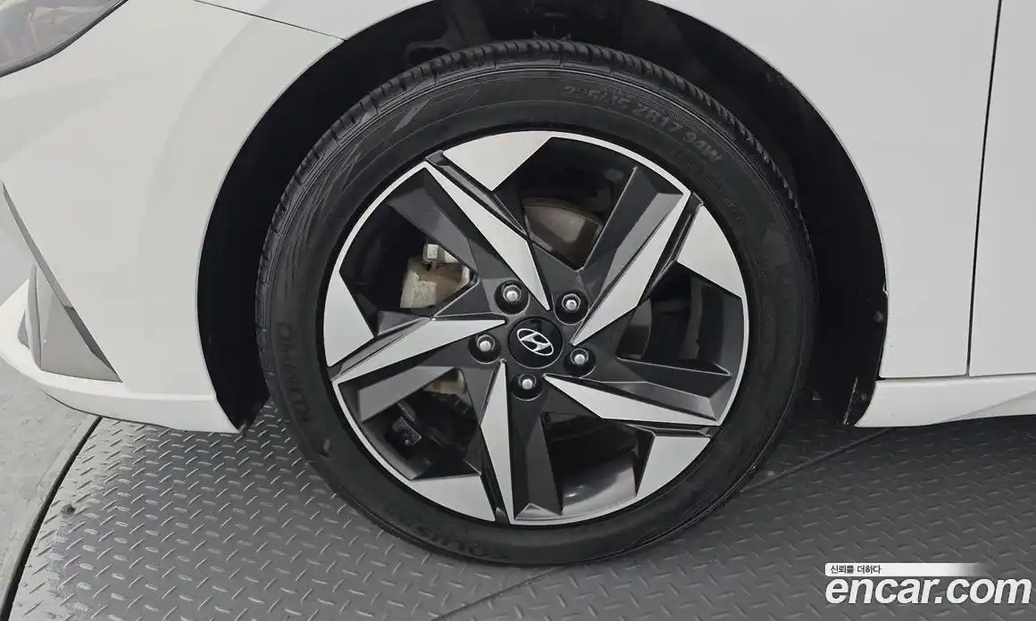 Hyundai Avante 2022 1.6 Автомат в Москве № 112948, фото 17