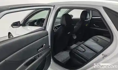 Hyundai Avante 2022 1.6 Автомат в Москве № 112948, миниатюра 10