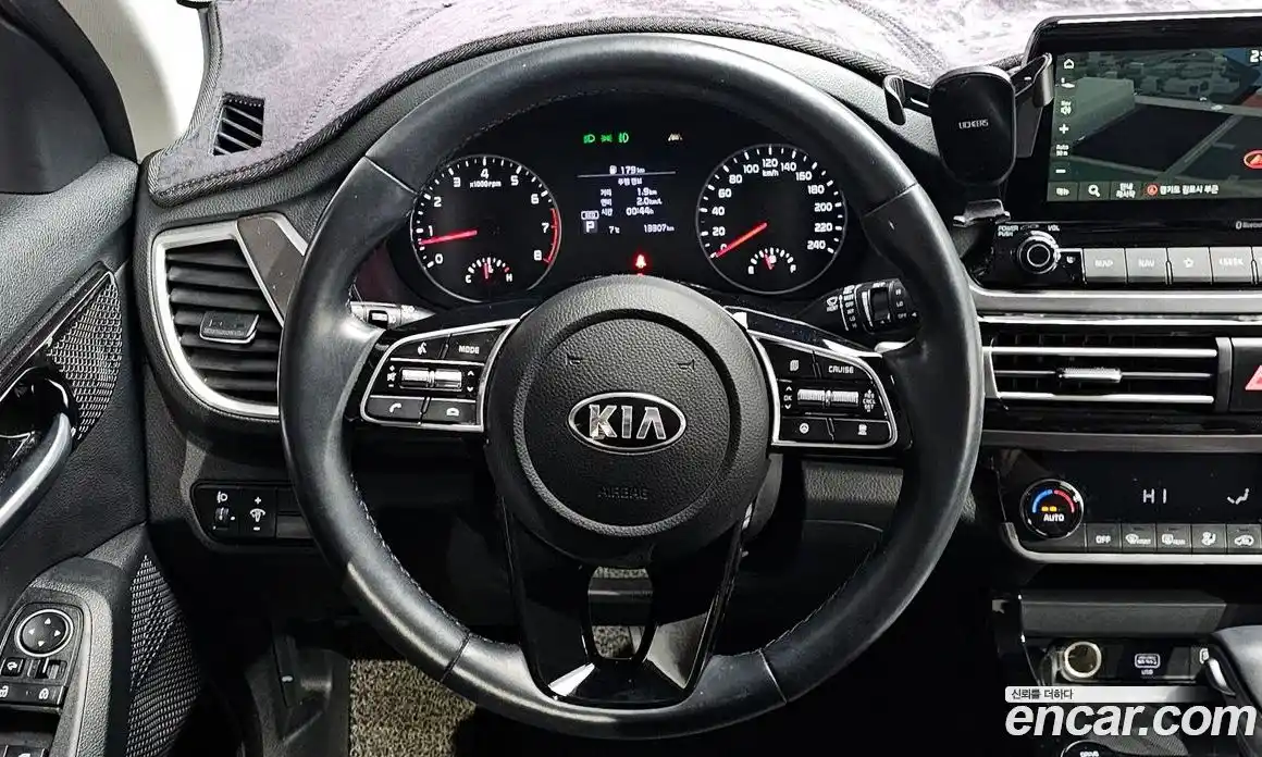 Kia Seltos 2022 1.6 Автомат в Москве № 115551, фото 14