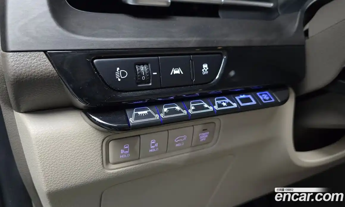 Kia Canival 2023 3.5 Автомат в Москве № 121580, фото 15